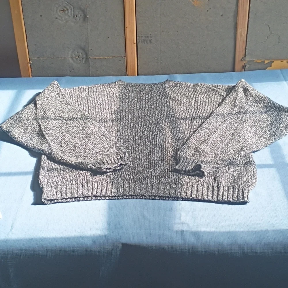 Men's Classic Gray and White Crewneck Sweater